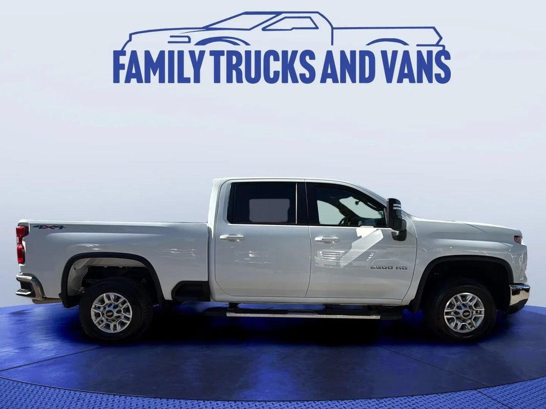 Used 2026 Chevrolet Silverado 2500 LT AWD/4WD image 6