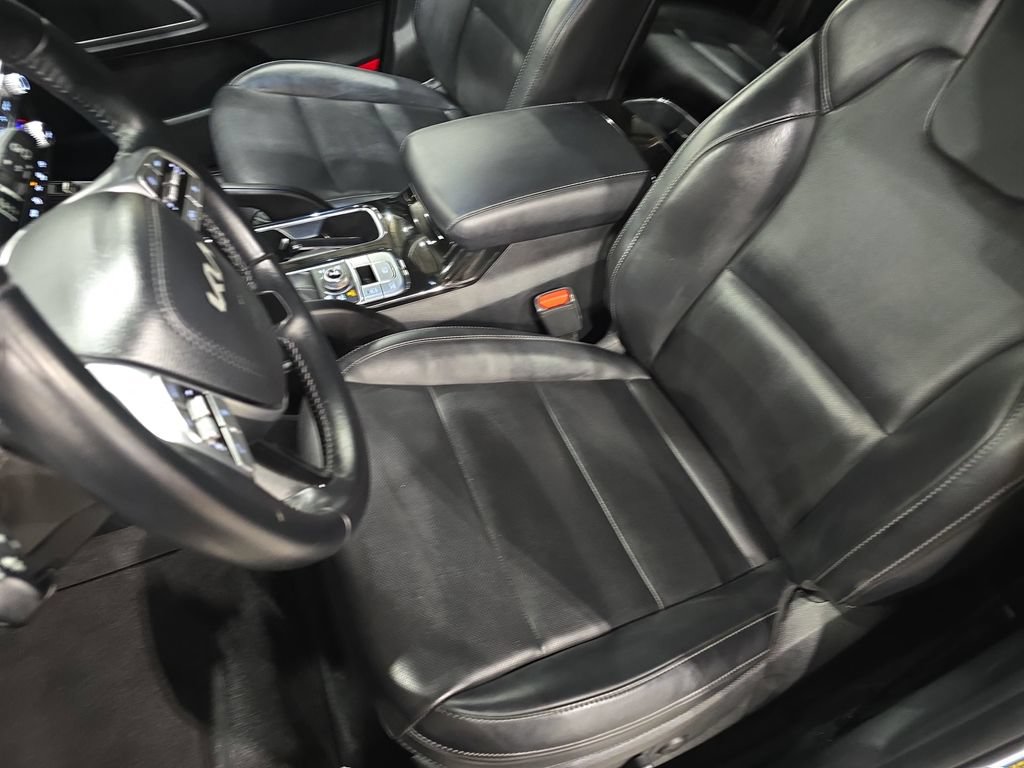 Used 2025 Kia Telluride S AWD/4WD image 16