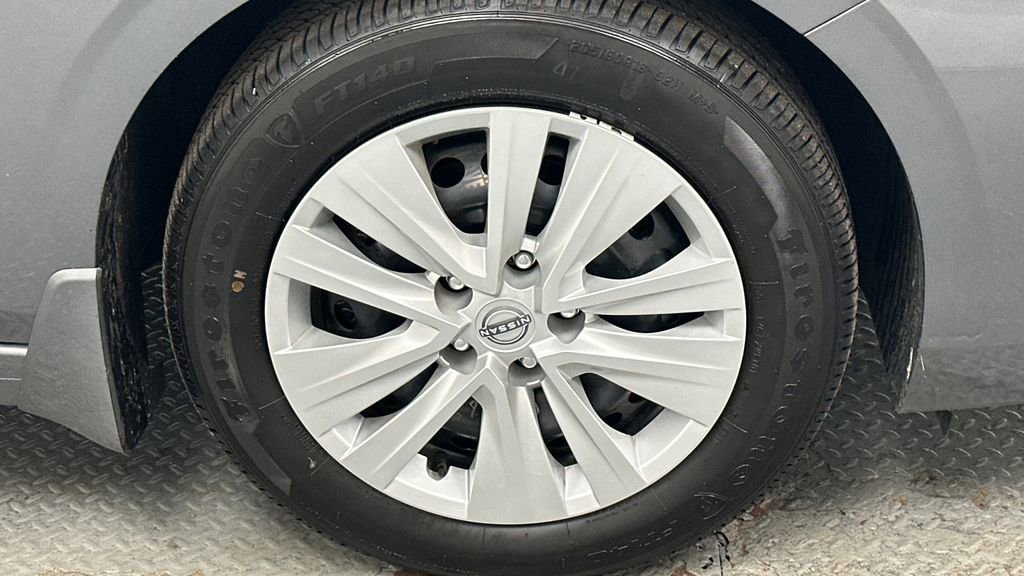 Used 2024 Nissan Sentra S image 18