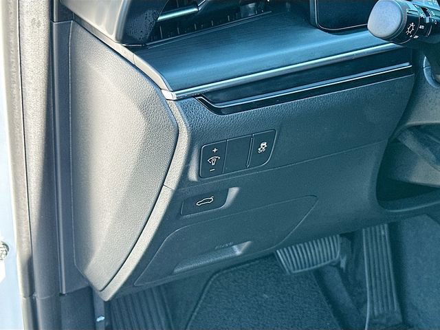 Used 2025 Kia K5 GT-Line image 10