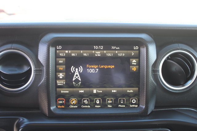 Used 2023 Jeep Wrangler Unlimited Sahara w/ Cold Weather Group AWD/4WD image 25