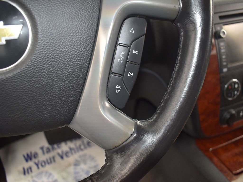 Used 2010 Chevrolet Suburban LTZ image 18