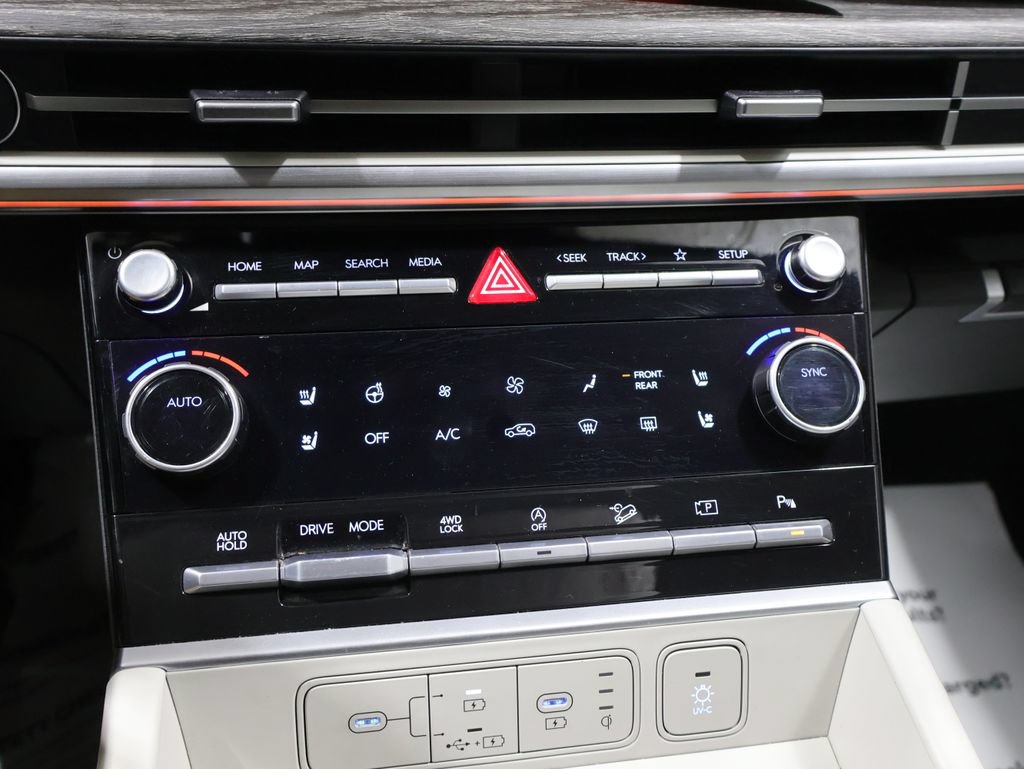 Used 2024 Hyundai Santa Fe Limited AWD/4WD image 28