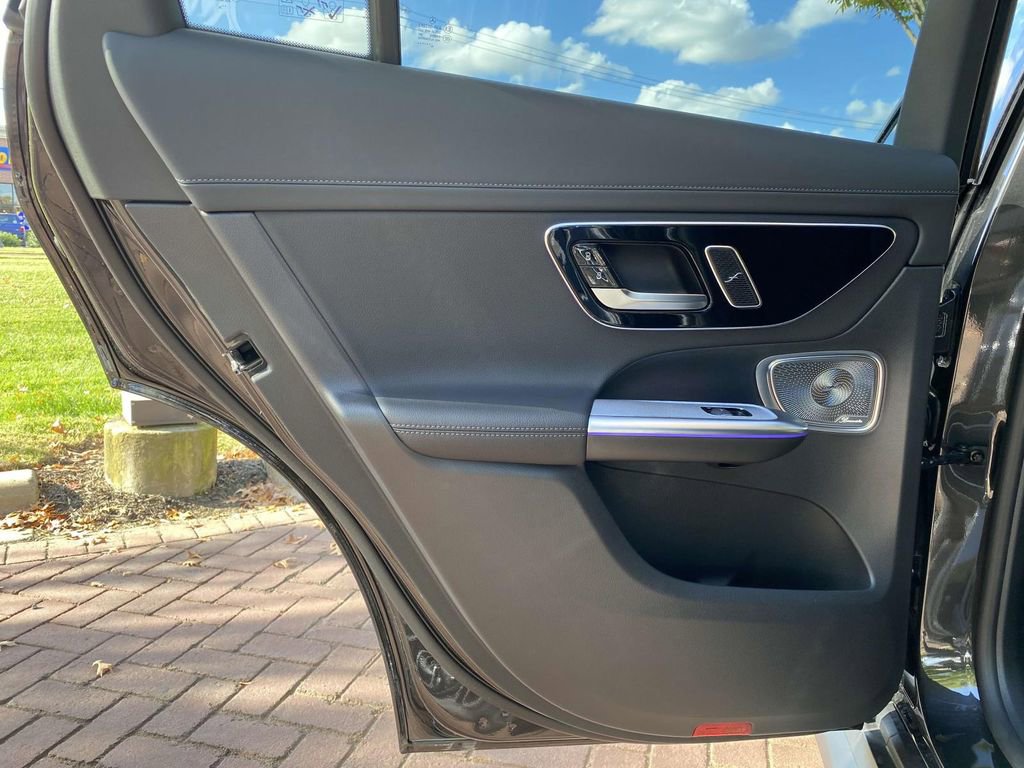 Certified 2025 Mercedes-Benz GLC 300 image 15