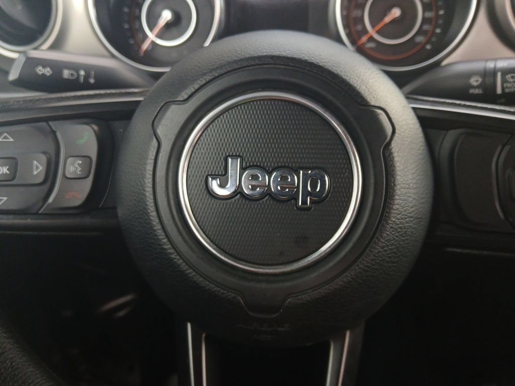 Used 2019 Jeep Wrangler Sport AWD/4WD image 5