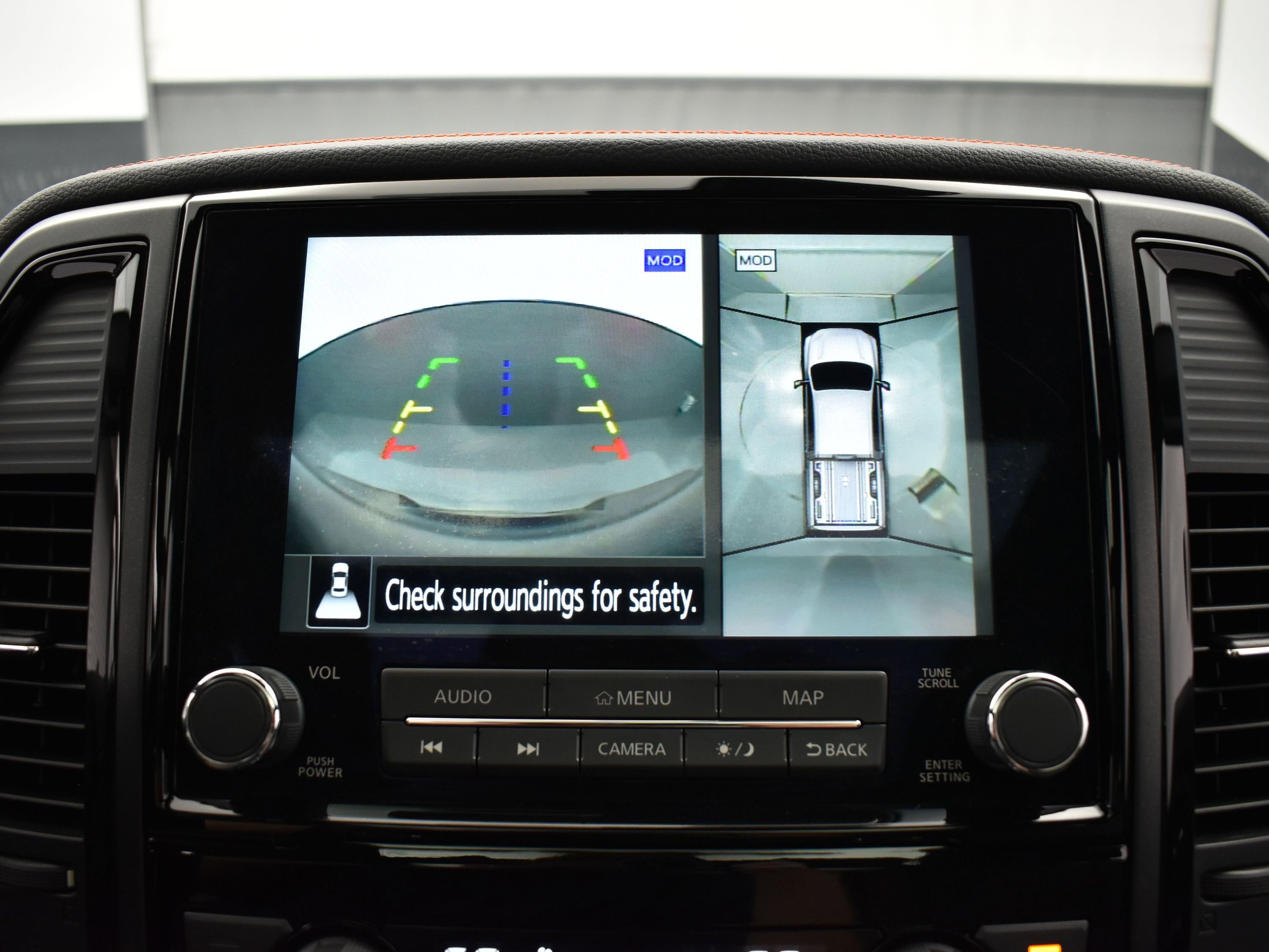 Used 2023 Nissan Titan PRO-4X w/ Pro-4x Convenience Package image 30