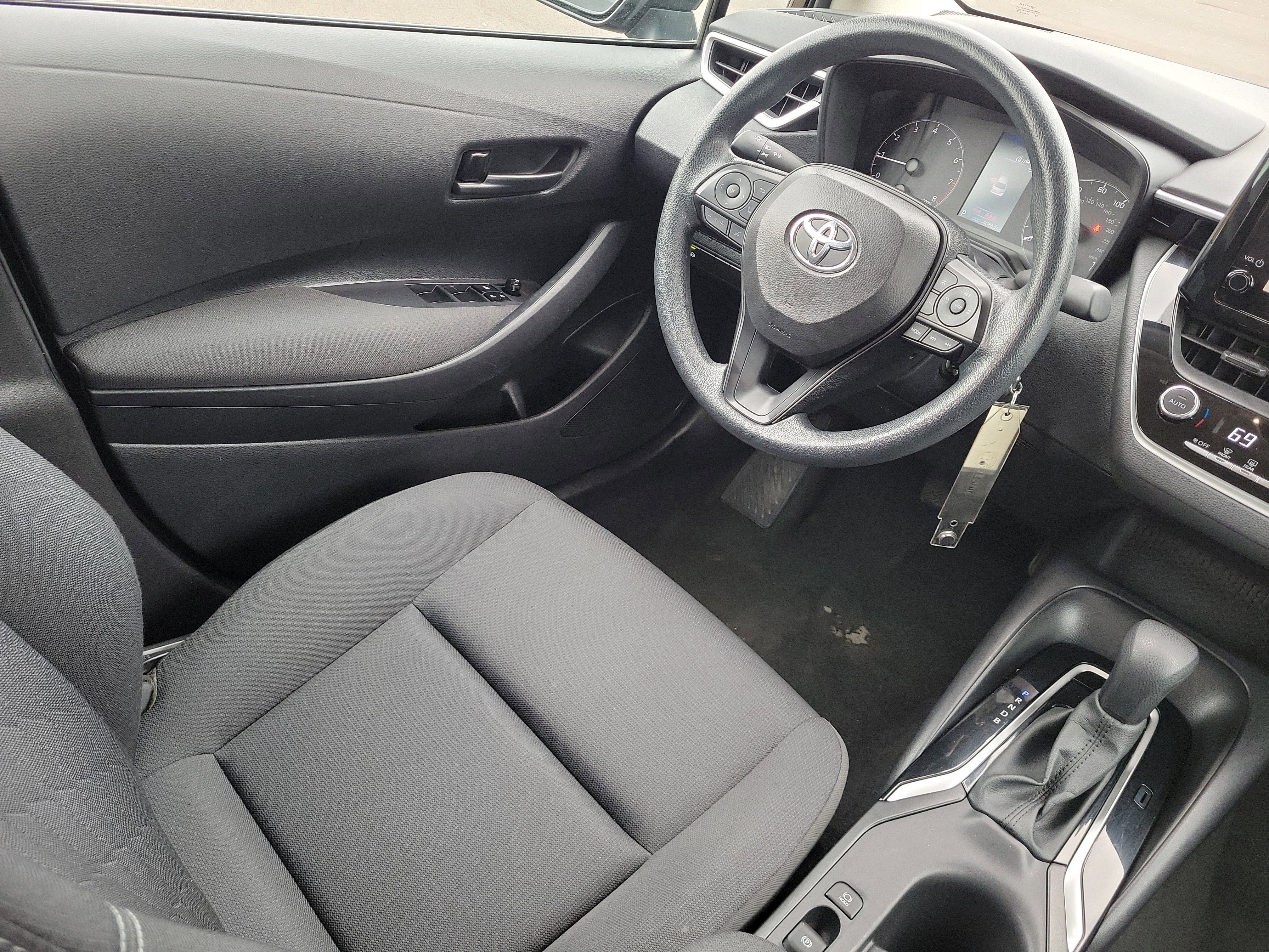 Used 2024 Toyota Corolla LE image 15