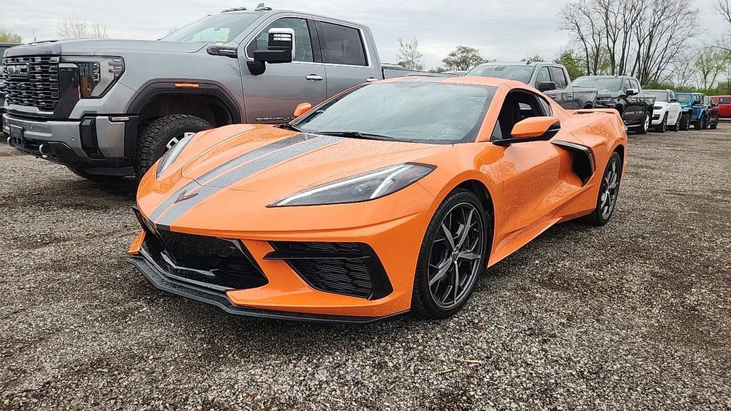 Used 2023 Chevrolet Corvette Stingray Preferred Cpe w/ Z51 Performance Package RWD image 2