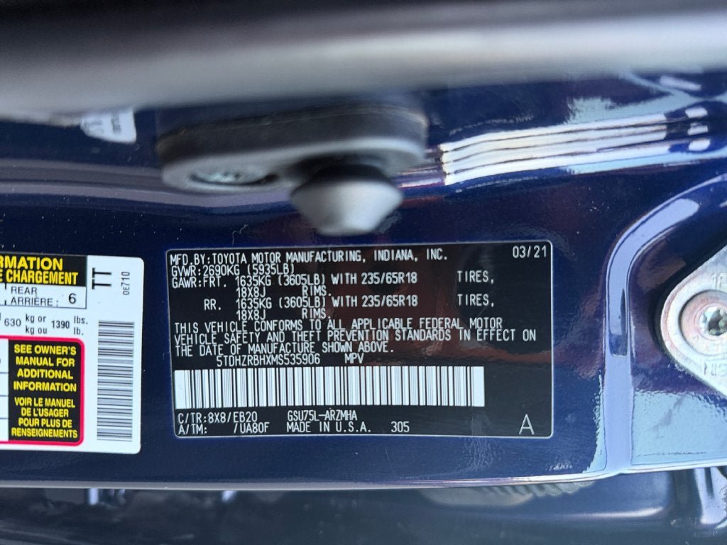Used 2021 Toyota Highlander XLE AWD/4WD image 37
