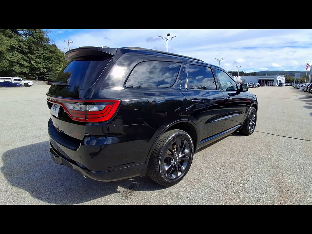 Used 2025 Dodge Durango GT AWD/4WD image 8