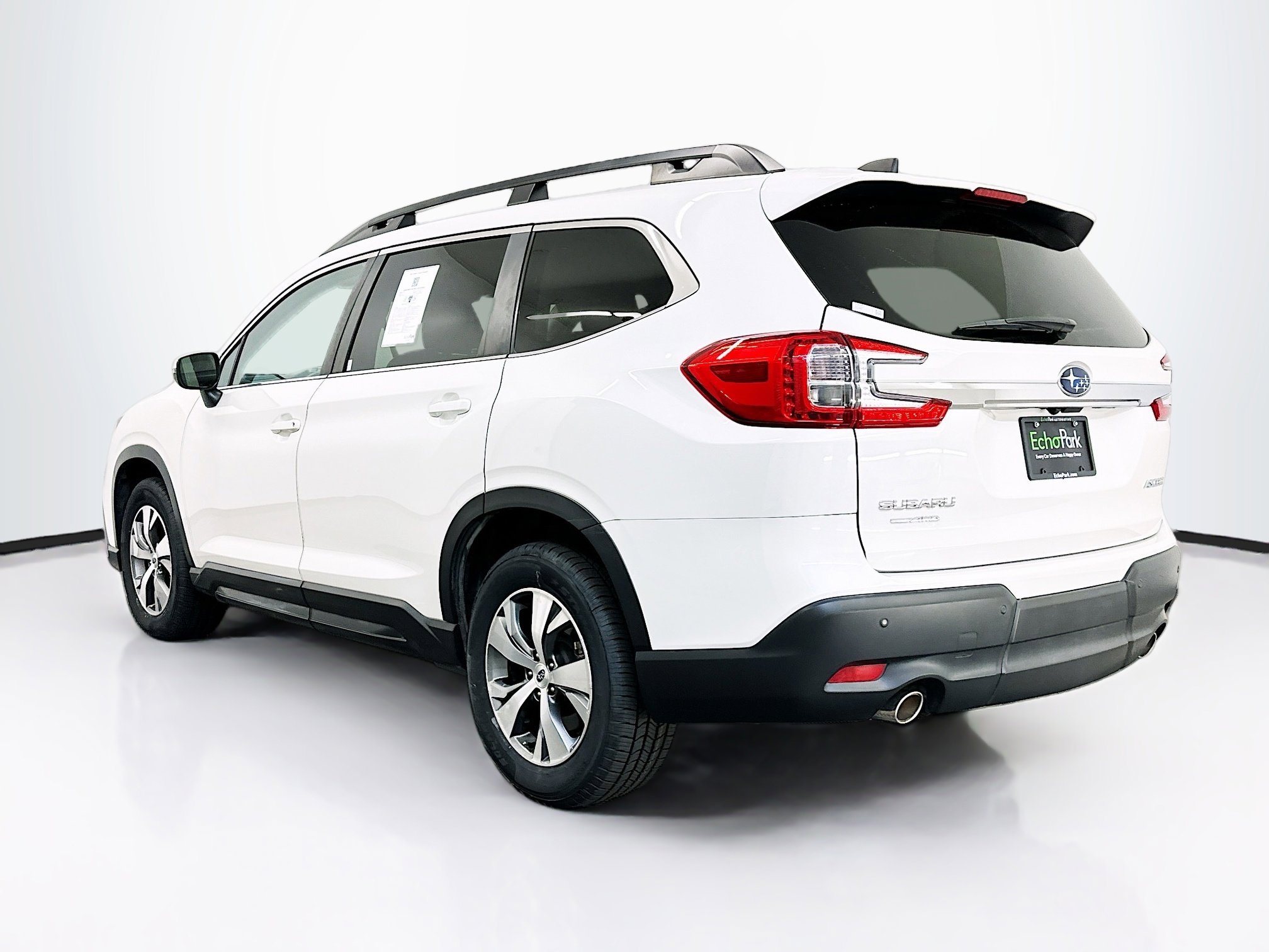 Used 2023 Subaru Ascent Premium w/ Convenience Package AWD/4WD image 5