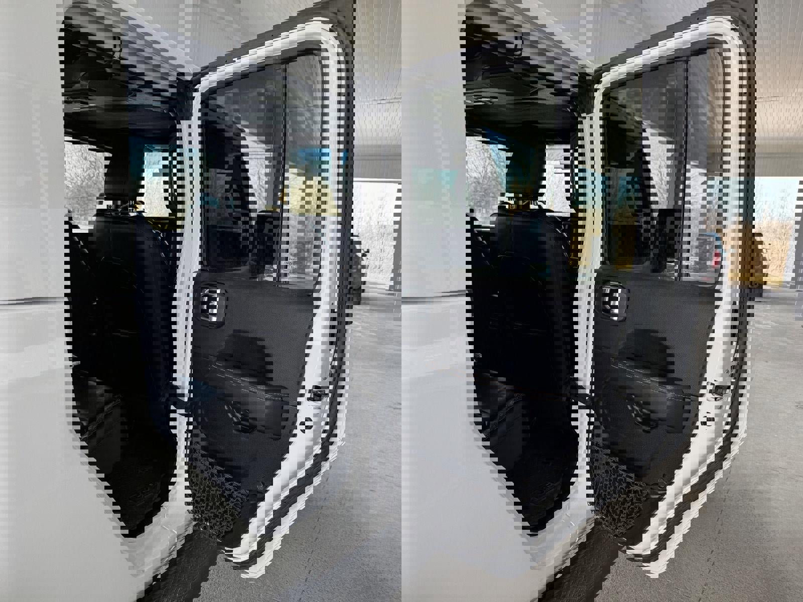 Used 2021 Jeep Gladiator Overland image 28