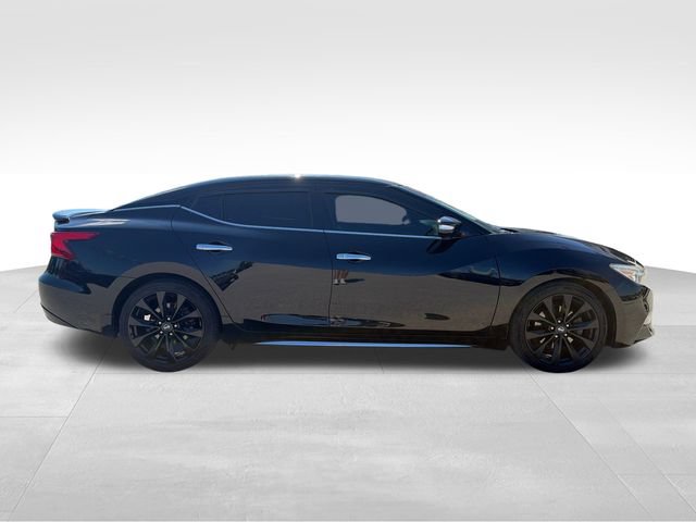 Used 2017 Nissan Maxima SR w/ Midnight Edition FWD image 4