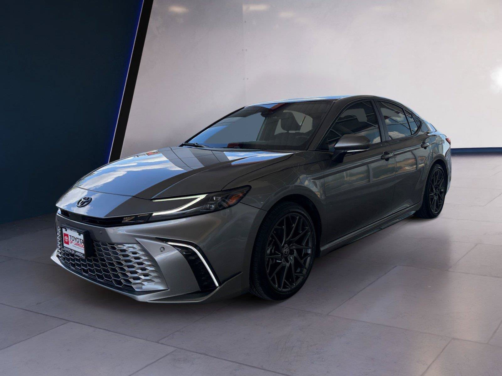 Used 2025 Toyota Camry XSE w/ Premium Plus Package FWD image 1