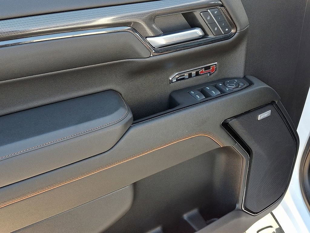 Used 2024 GMC Sierra 1500 AT4 w/ Technology Package image 12
