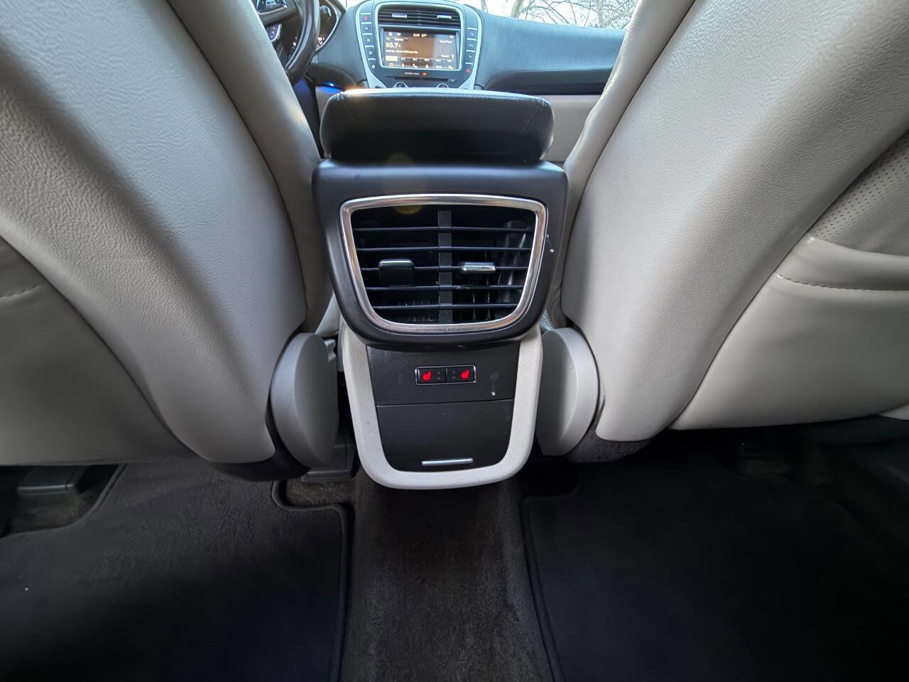 Used 2016 Lincoln MKX Reserve w/ Technology Package image 39