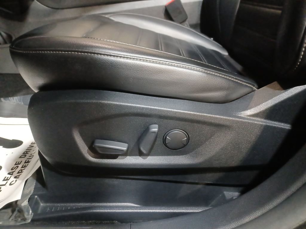 Used 2020 Ford Edge SEL image 14