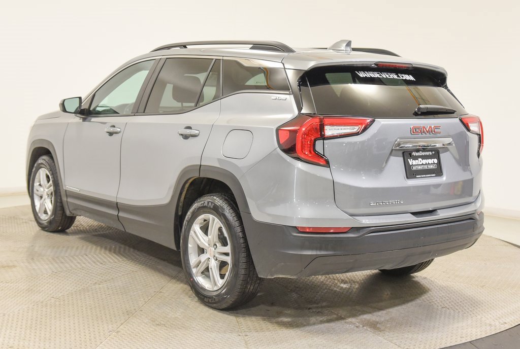 Used 2023 GMC Terrain SLE image 11