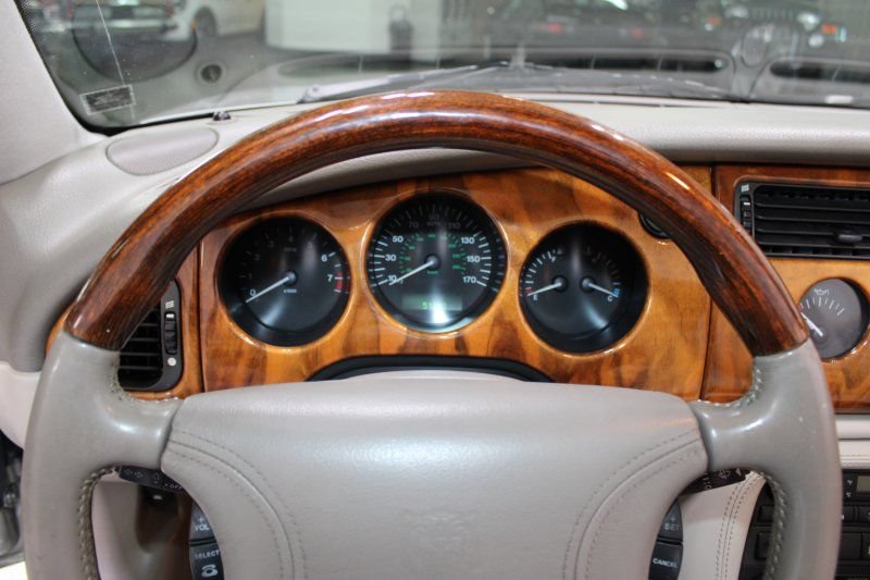 Used 1999 Jaguar XK8 Convertible RWD image 26