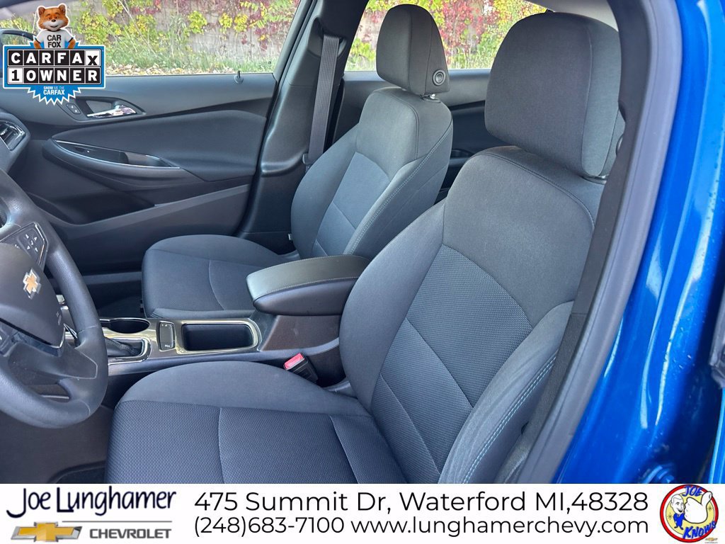 Used 2017 Chevrolet Cruze LT w/ Convenience Package FWD image 14