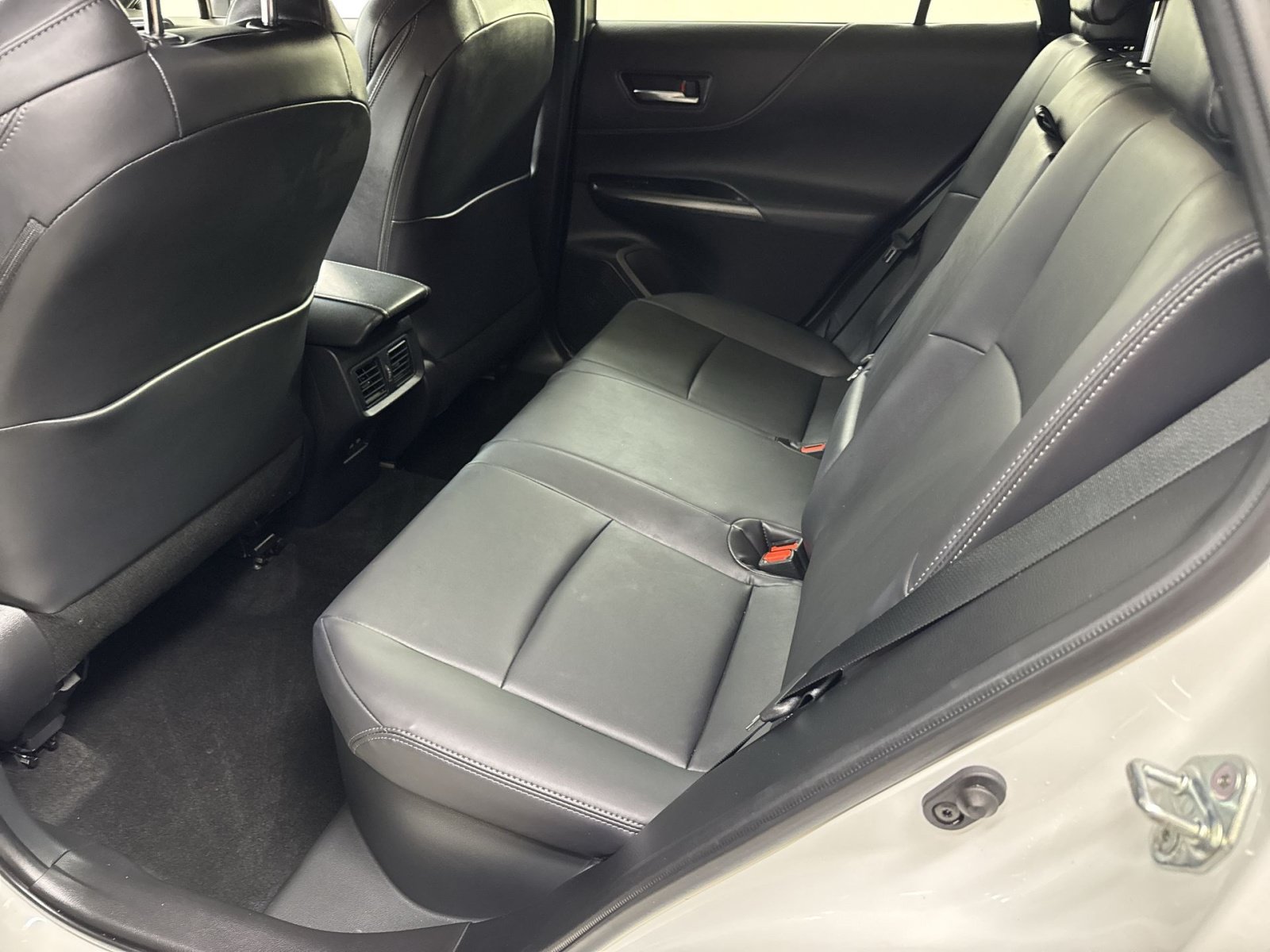 Used 2023 Toyota Venza Nightshade AWD/4WD image 36