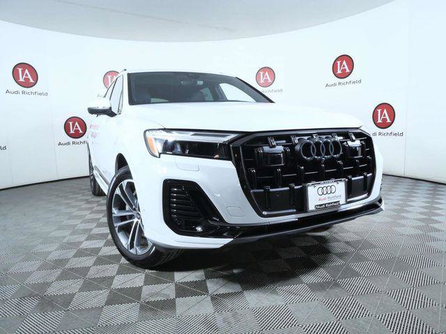Used 2025 Audi Q7 2.0T Premium w/ Convenience Plus Package image 2