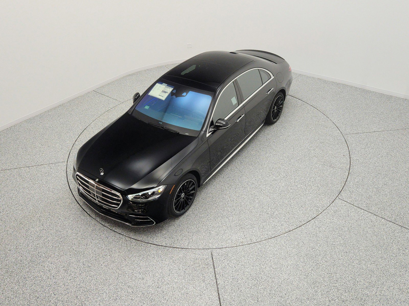 New 2026 Mercedes-Benz S 580e 4MATIC Sedan image 9