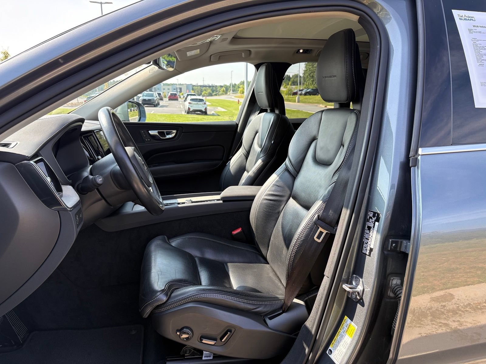 Used 2018 Volvo XC60 T6 Inscription w/ Luxury Seat Package AWD/4WD image 26