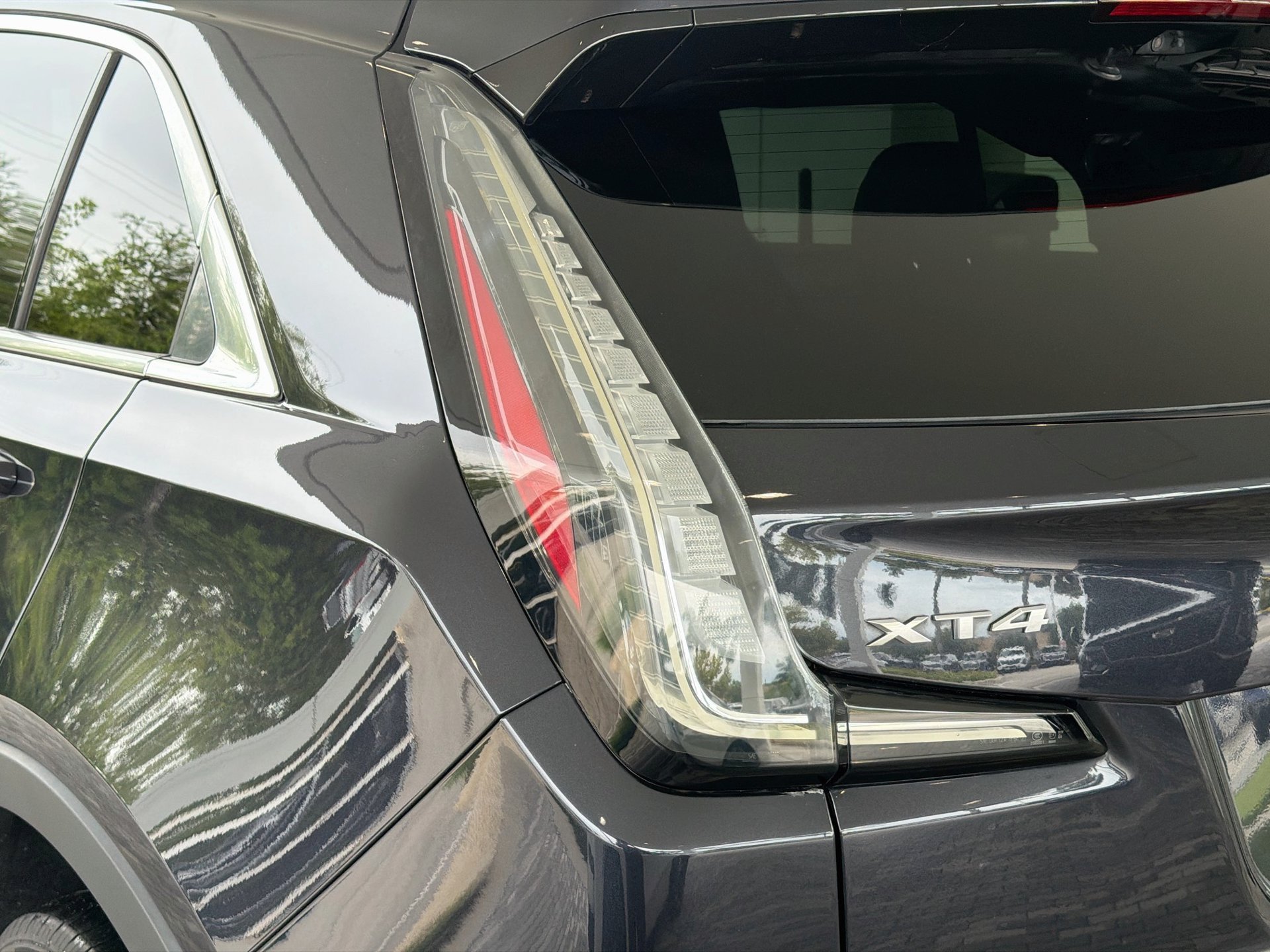 Certified 2022 Cadillac XT4 Premium Luxury w/ Enhanced Visibility Package FWD image 12