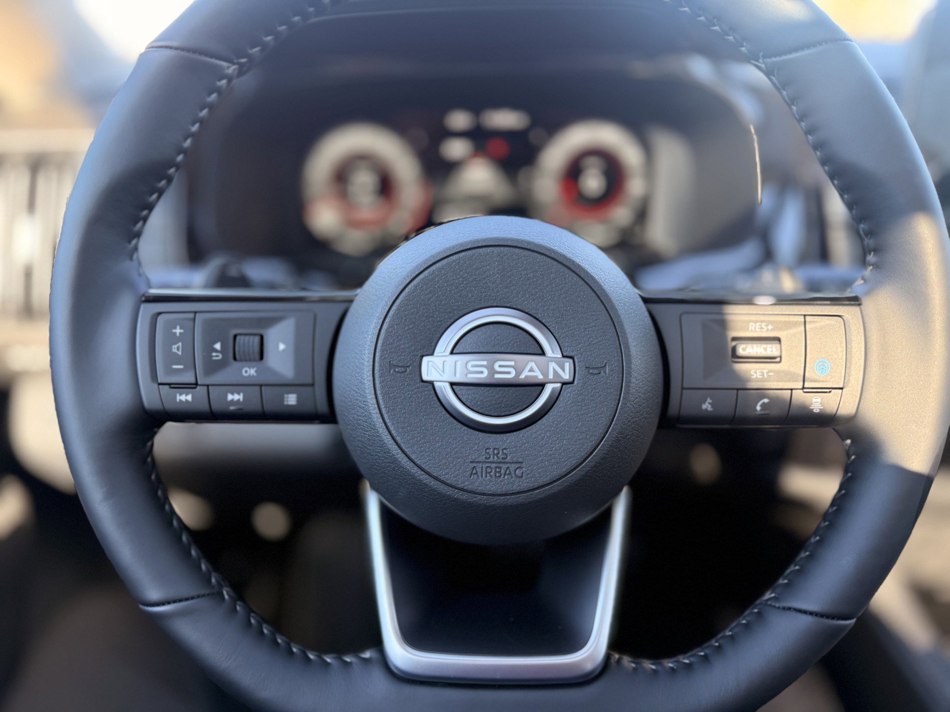 New 2025 Nissan Pathfinder Platinum image 7