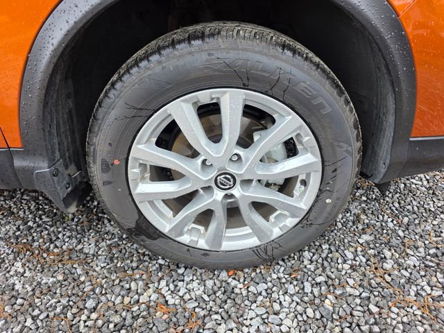 Used 2021 Nissan Rogue Sport SV image 11