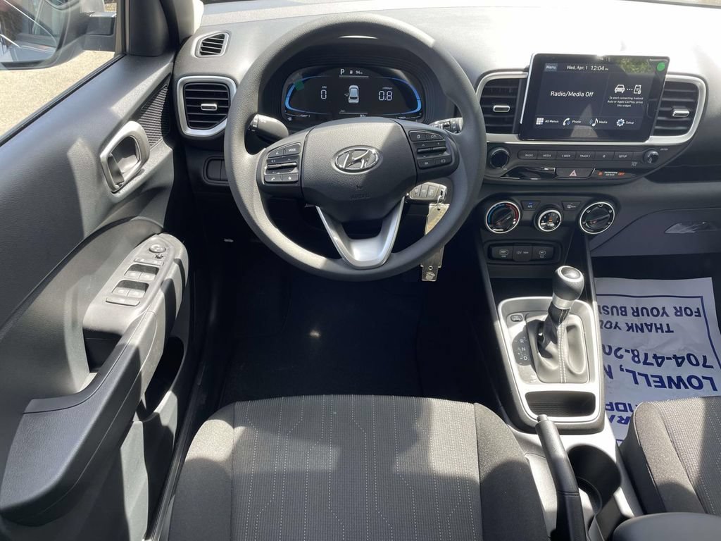 New 2026 Hyundai Venue SE FWD image 11