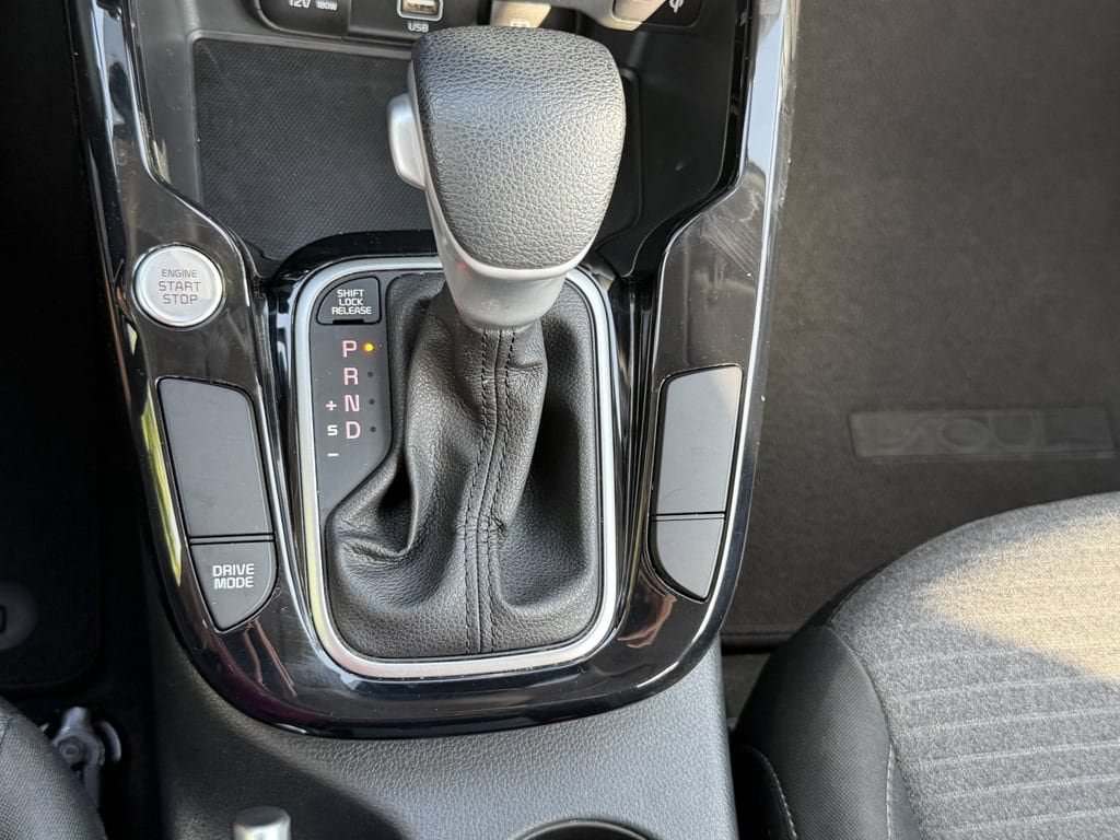 Certified 2022 Kia Soul S FWD image 25