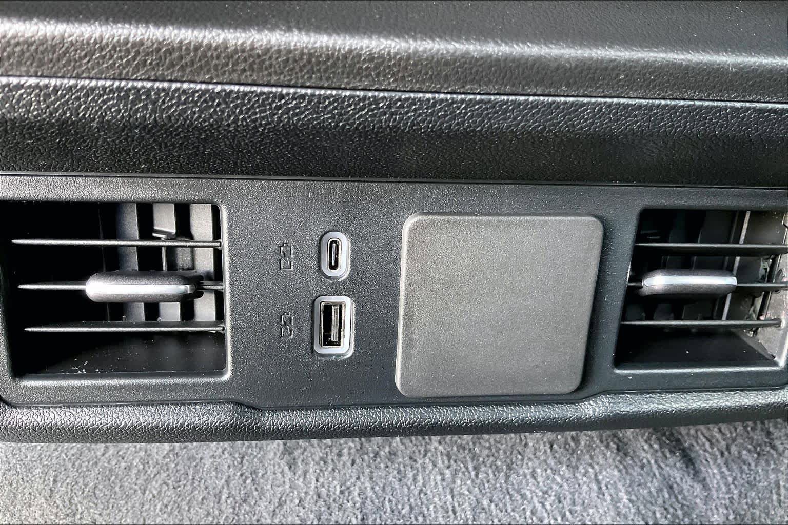 Used 2024 Chevrolet Silverado 1500 Custom RWD image 30