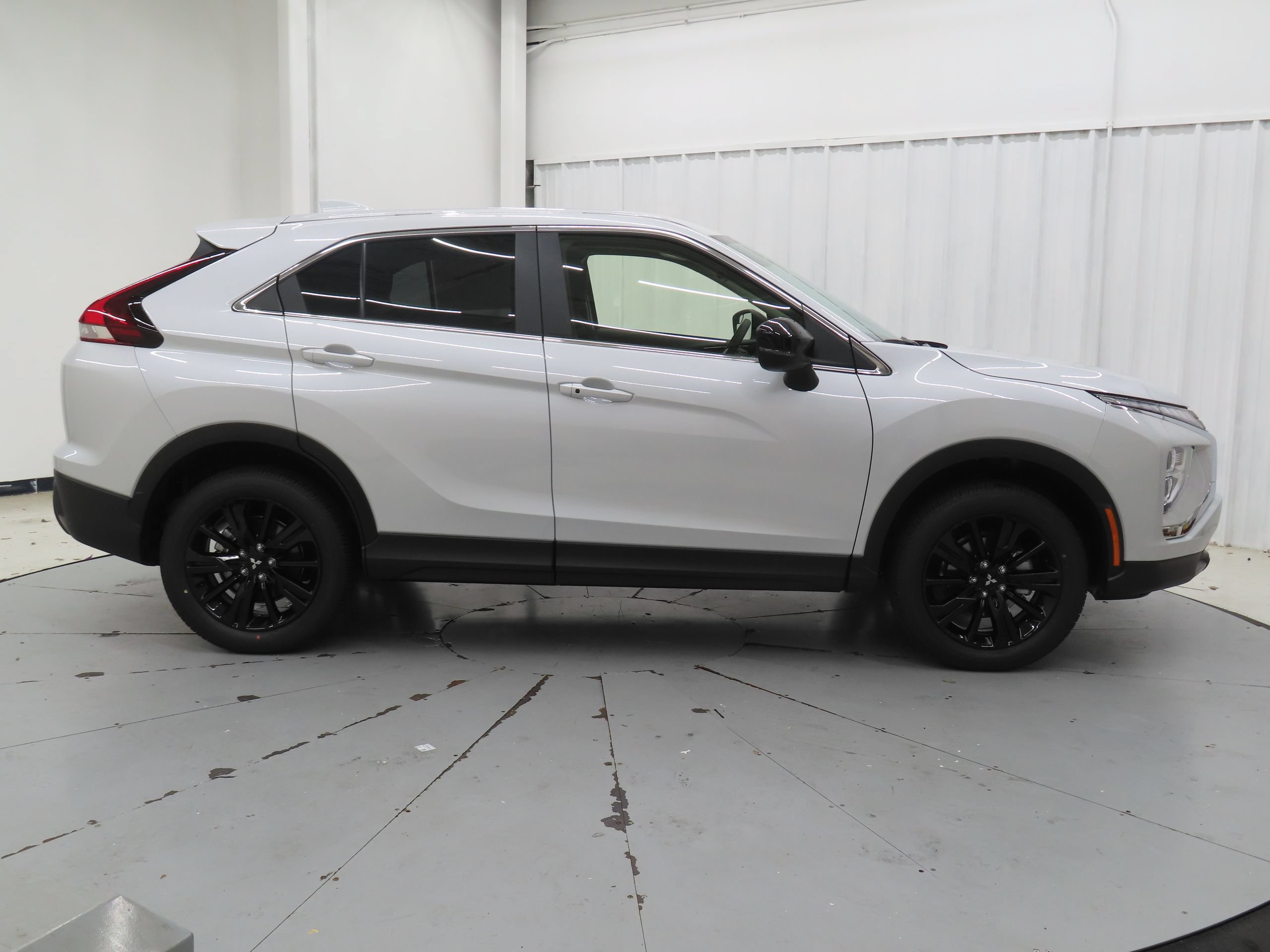 New 2026 Mitsubishi Eclipse Cross LE AWD/4WD image 2