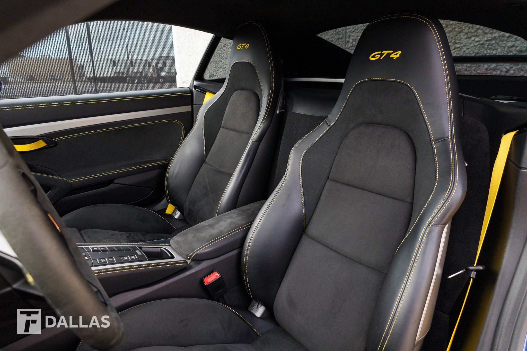 Used 2023 Porsche 718 Cayman GT4 RWD image 26
