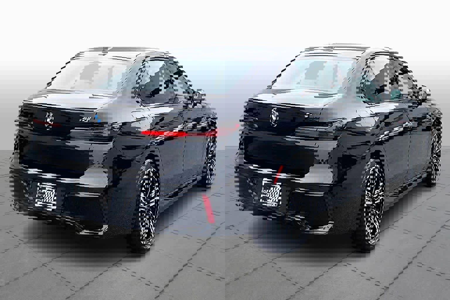 Used 2023 BMW 740i 740i w/ Parking Assistance Package image 12