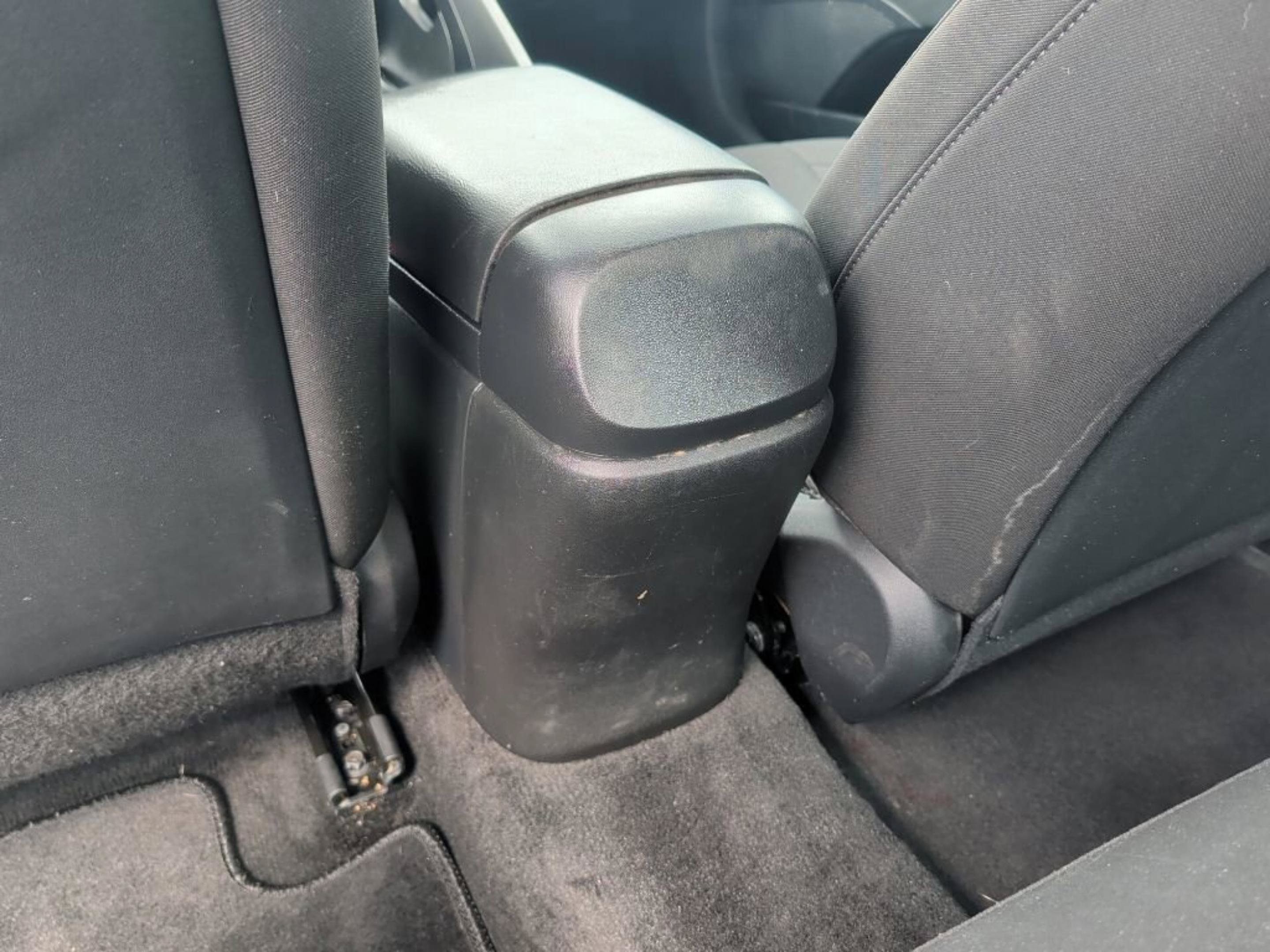 Used 2023 Hyundai Elantra SEL w/ Preferred Accessory Package FWD image 31