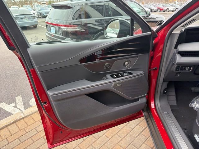 New 2026 Lincoln Nautilus Reserve w/ Jet Appearance Package image 12