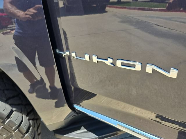 Used 2026 GMC Yukon Elevation w/ Elevation Premium Package AWD/4WD image 30