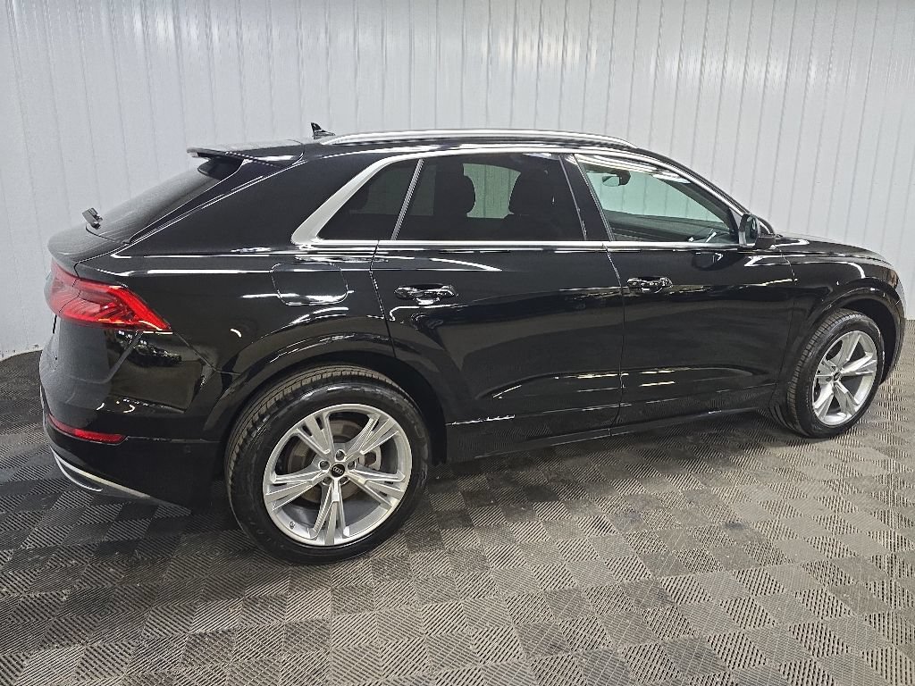 Used 2023 Audi Q8 Premium Plus w/ Premium Plus Package AWD/4WD image 3
