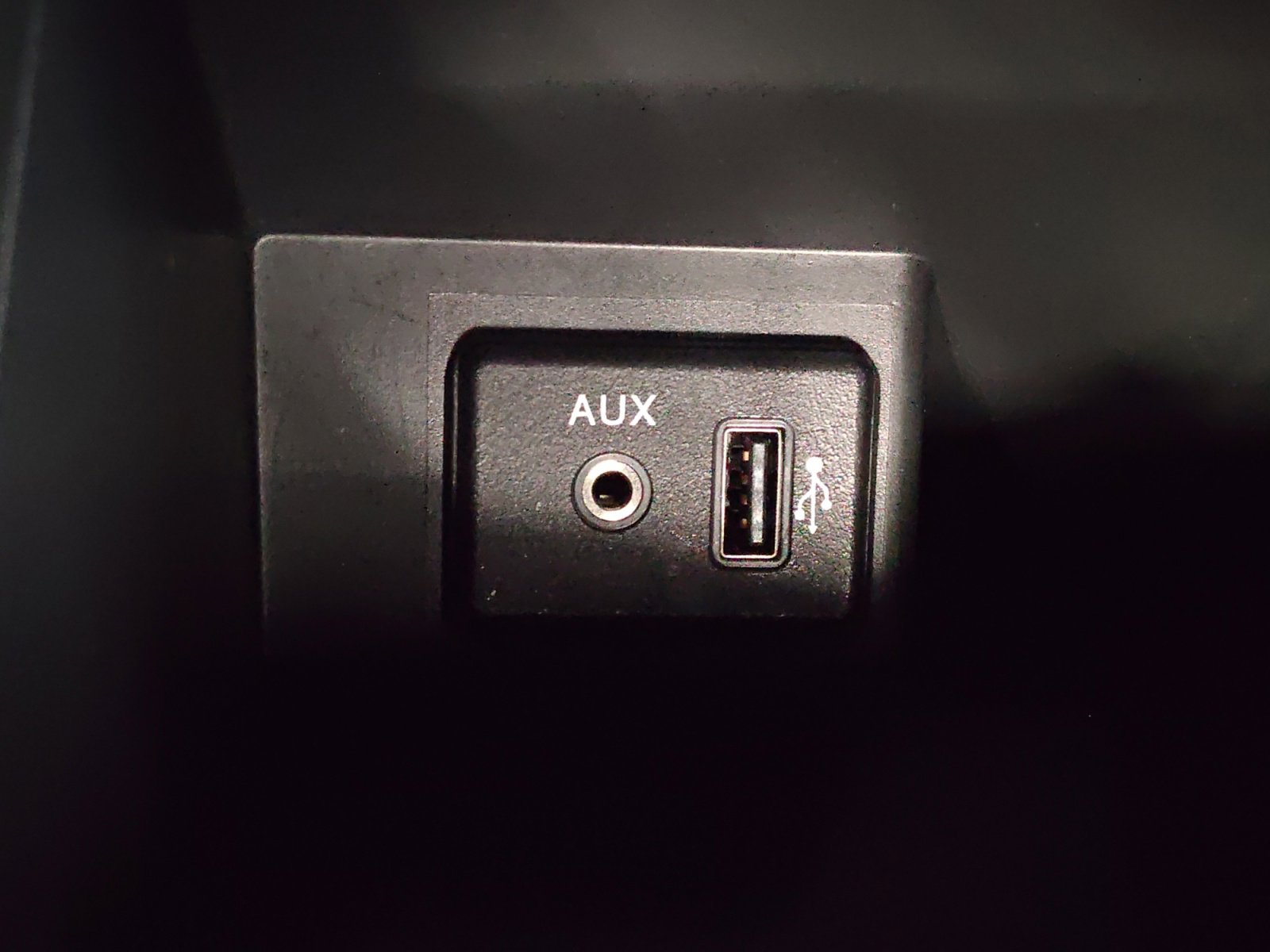 Used 2018 Nissan Sentra S image 19