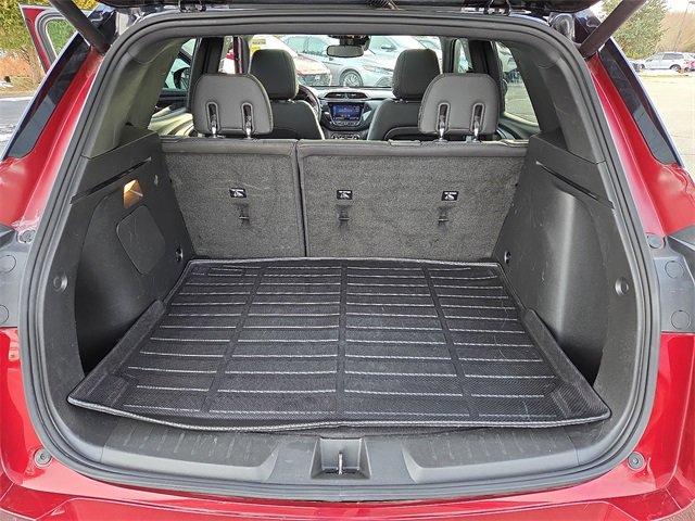 Used 2023 Chevrolet TrailBlazer RS w/ Sun and Liftgate Package image 29