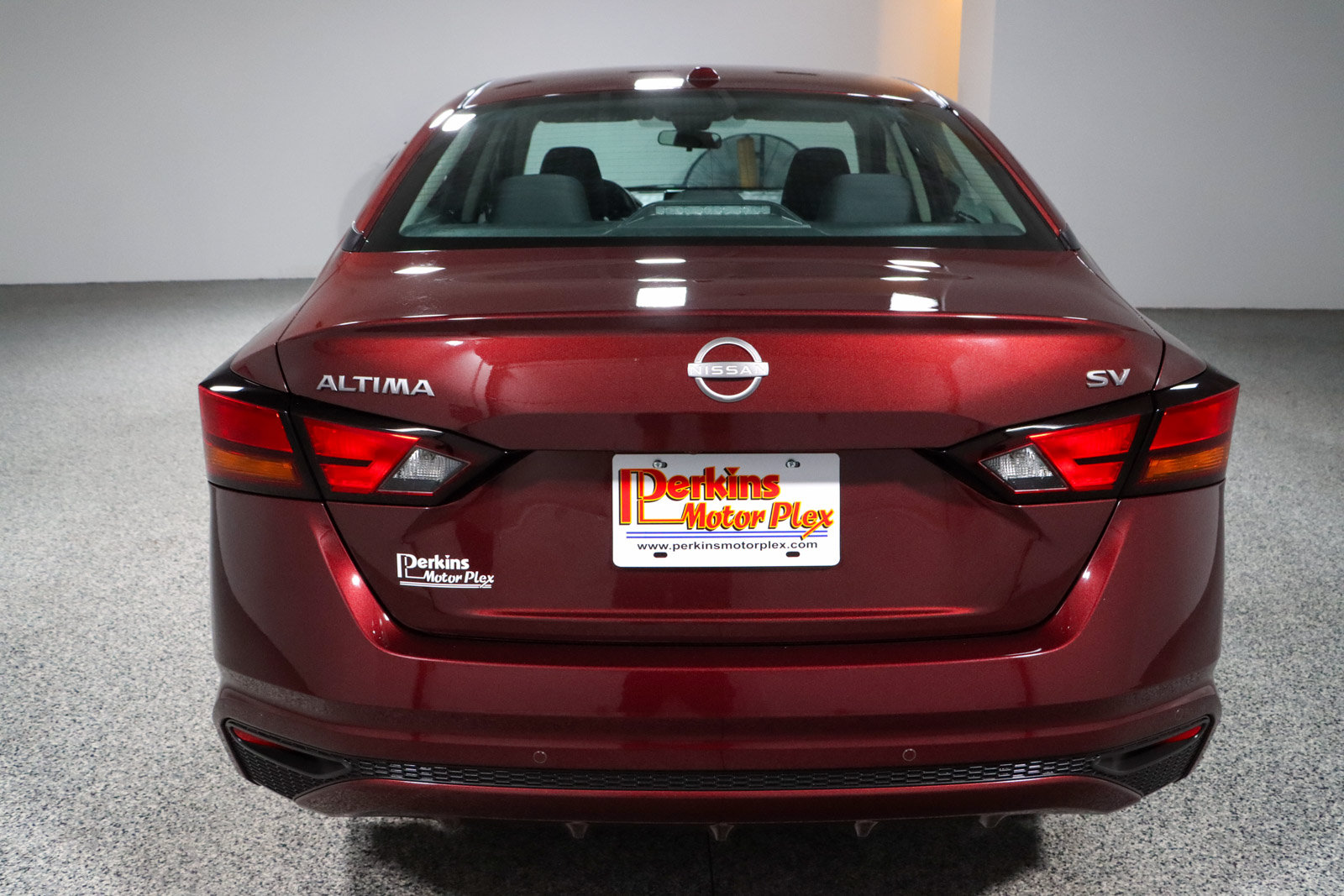 Used 2024 Nissan Altima 2.5 SV FWD image 8