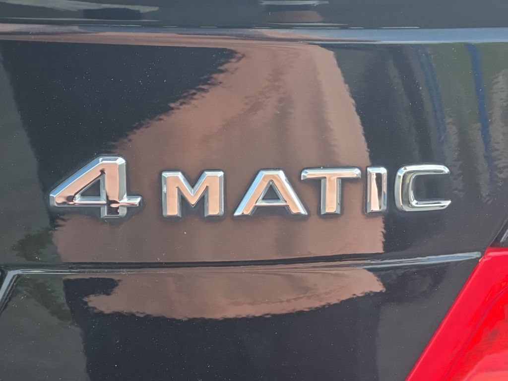 Used 2010 Mercedes-Benz C 300 4MATIC Sedan image 10
