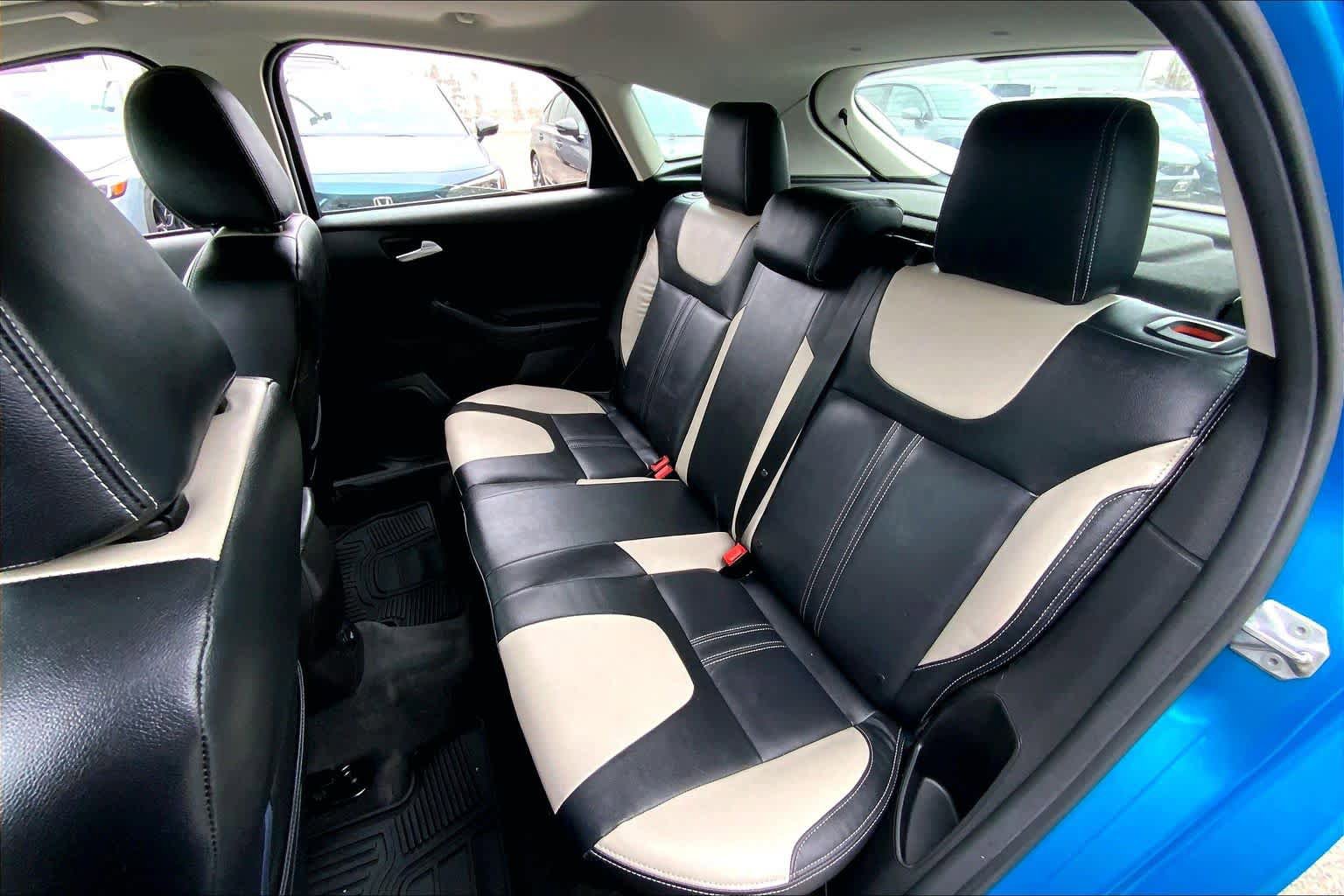 Used 2014 Ford Focus SE w/ SE Sport Package FWD image 21
