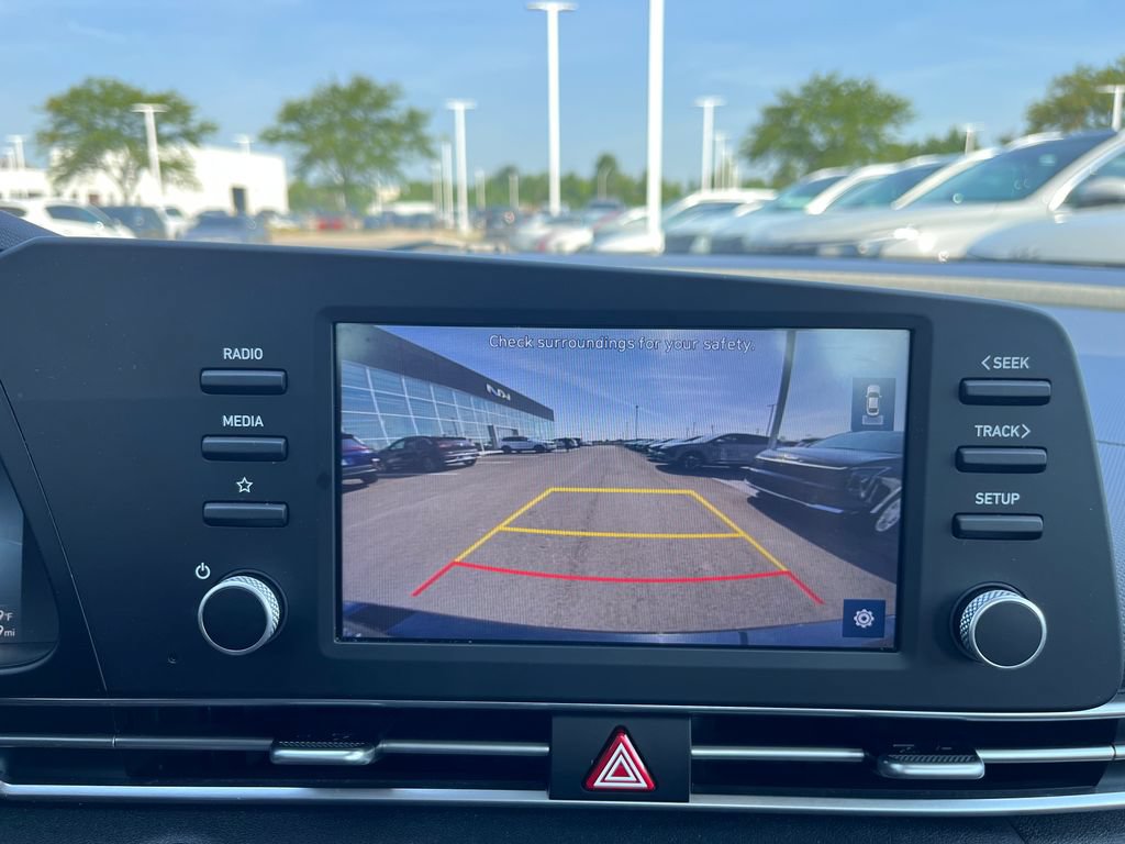 Used 2021 Hyundai Elantra SEL FWD image 15