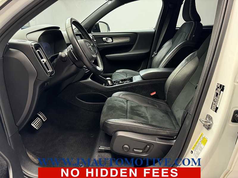 Used 2020 Volvo XC40 T5 R-Design image 12