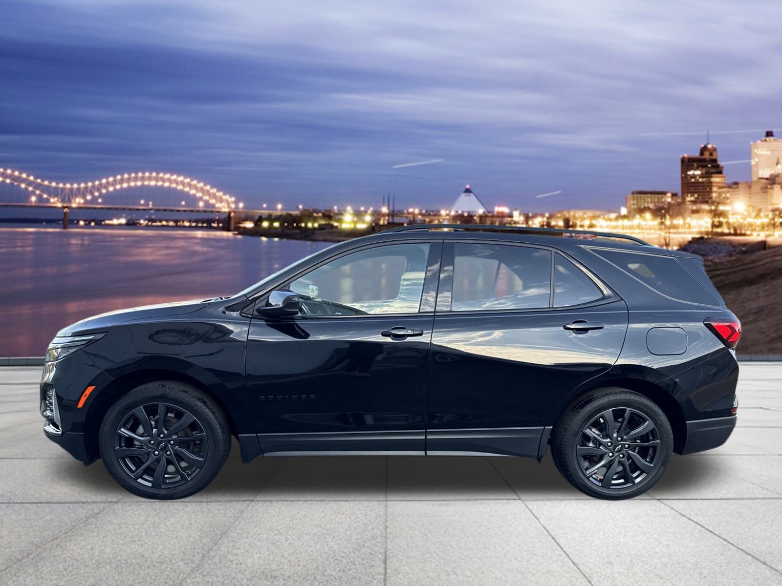 Used 2023 Chevrolet Equinox RS w/ LPO, Floor Liner Package image 2