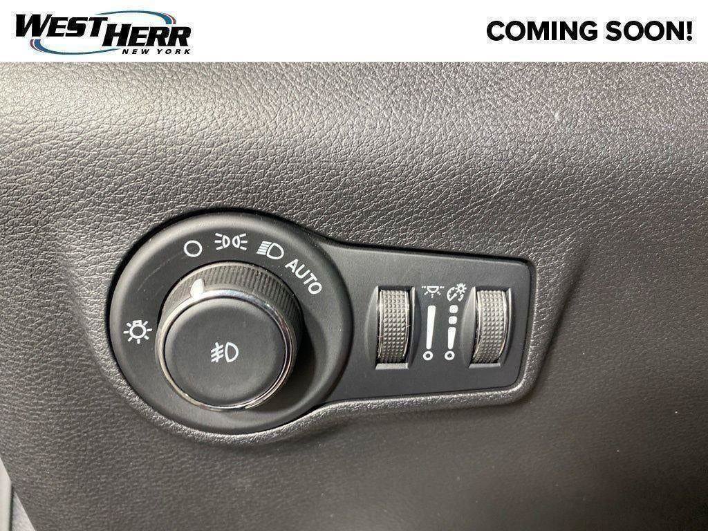 Used 2022 Jeep Compass Latitude w/ Convenience Group AWD/4WD image 39